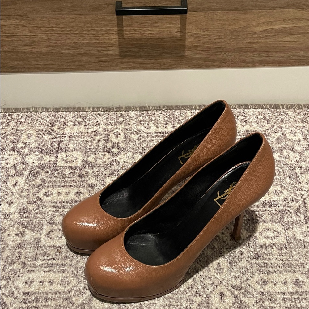 YSL Tribute Pumps - Picture 5 of 7
